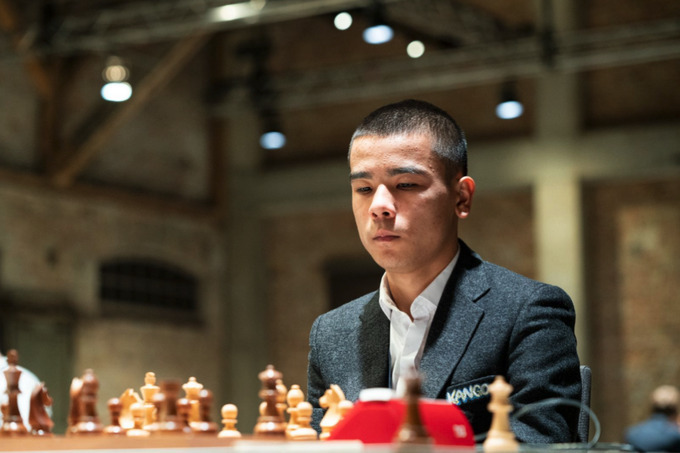 17-year-old Javokhir Sindarov joins the elite 2700+ club with an impressive  7/11 at the 2023 Grand Swiss! : r/chess
